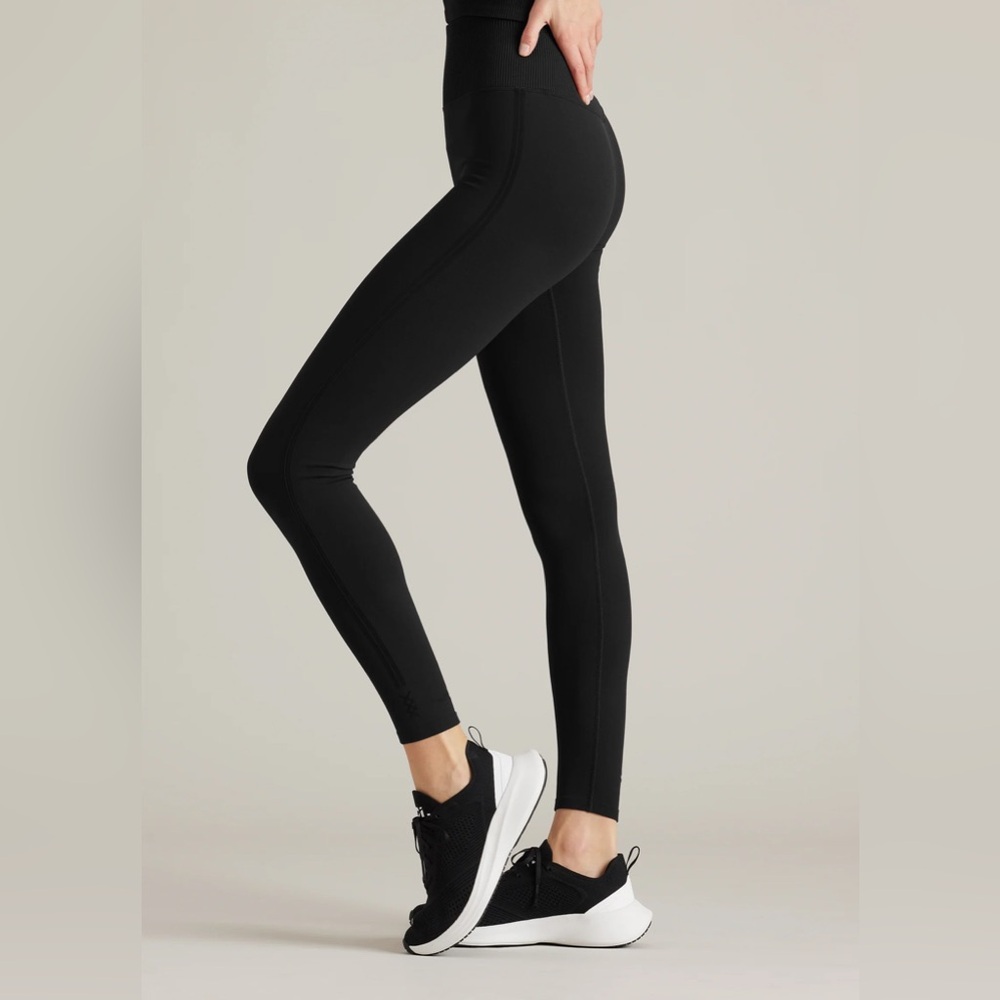 Rhone Woman’s Black Seamless Embossed Legging